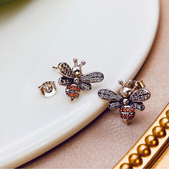 925 Sterling Silver Lovely Busy Bee Pave CZ Stud Earrings - Picture 5 of 11